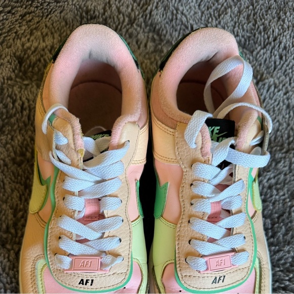 NIKE Women’s Air Force One Low Shadow - Picture 12 of 14